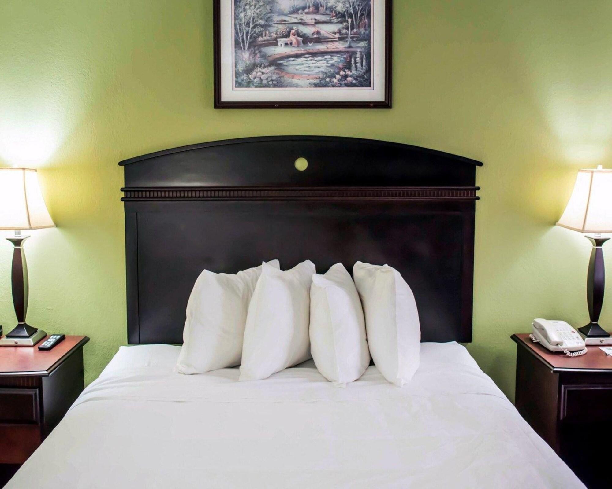 Quality Inn Chipley I-10 At Exit 120 Exterior photo