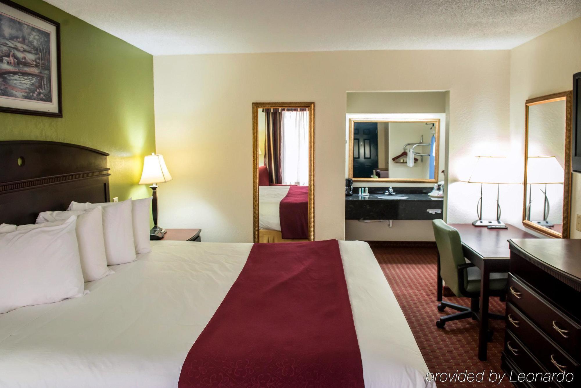 Quality Inn Chipley I-10 At Exit 120 Exterior photo