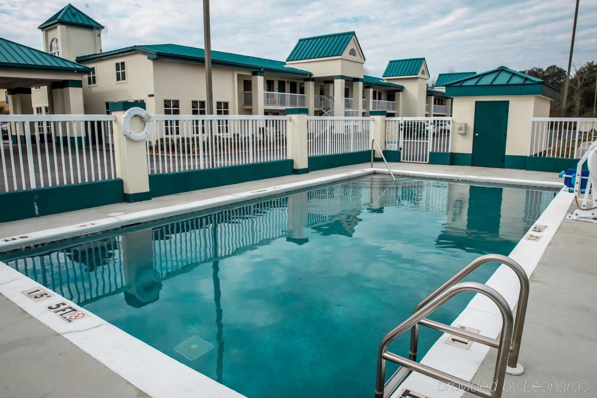 Quality Inn Chipley I-10 At Exit 120 Exterior photo