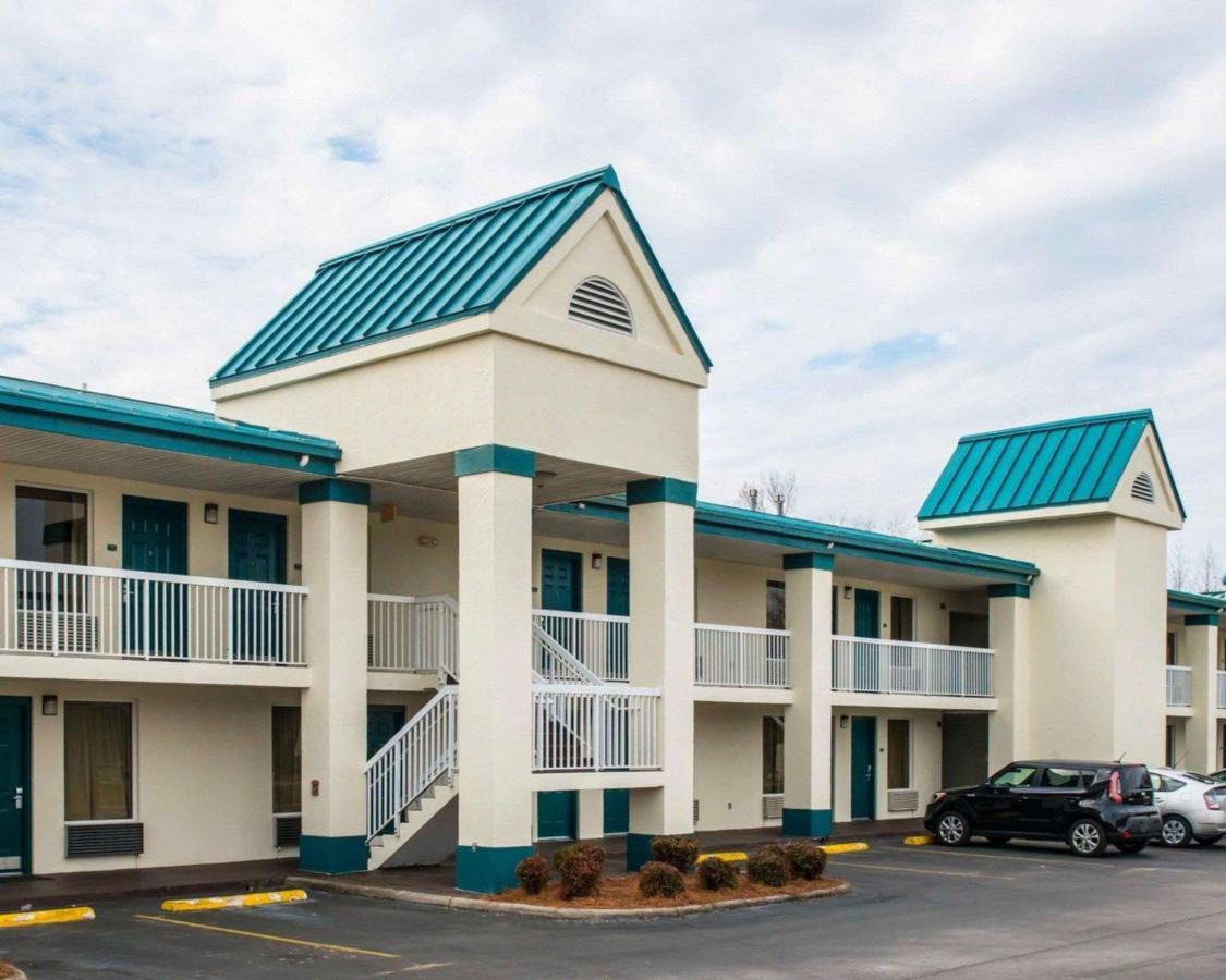 Quality Inn Chipley I-10 At Exit 120 Exterior photo