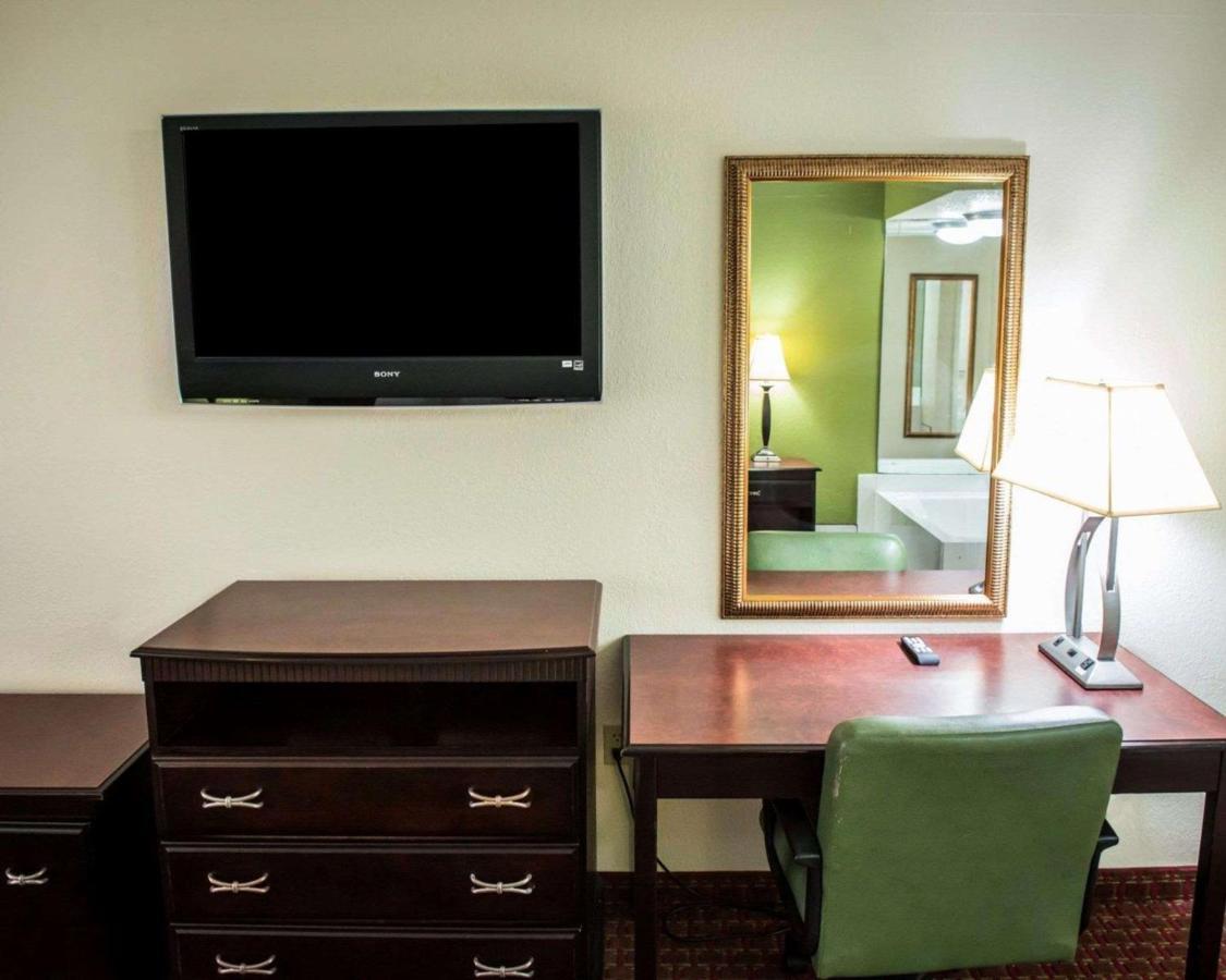 Quality Inn Chipley I-10 At Exit 120 Exterior photo