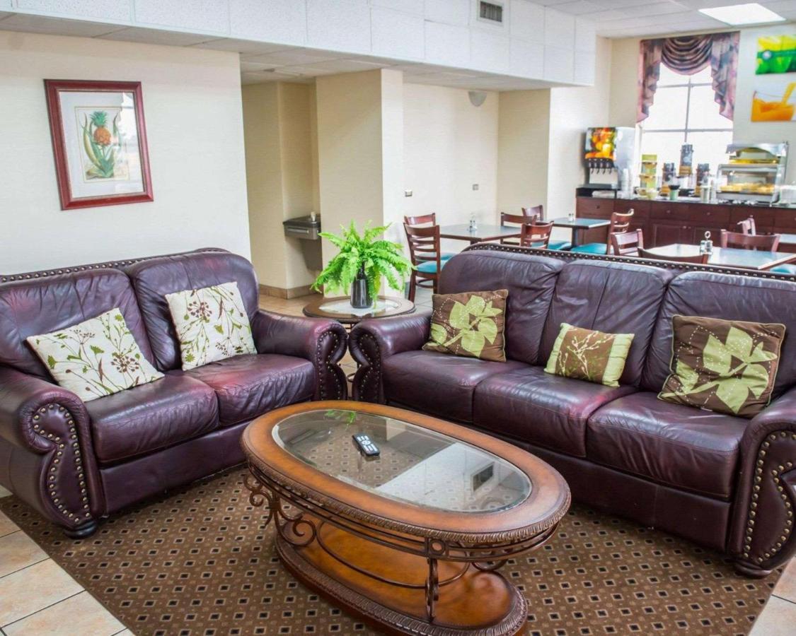 Quality Inn Chipley I-10 At Exit 120 Exterior photo